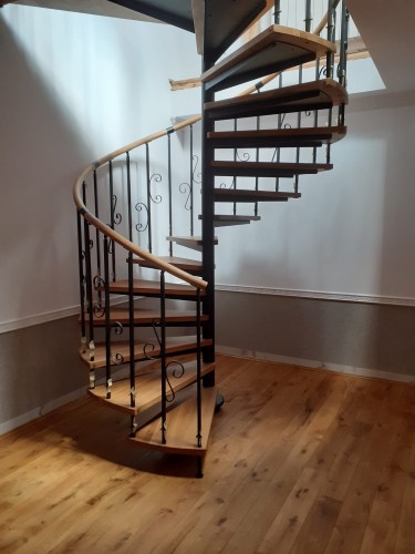 Točité schody CORA model Oslo Kované 110 cm - ŽIADAJTE CENU!