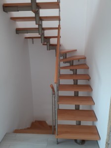 Schody modulárne CORA model Mix 02 U-180 12 prvkov