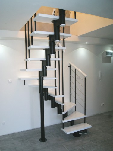 Schody CORA model Maxima 08 U-180 14 prvků