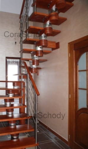 Schody drewniane CORA model Moreno 180 vertical U-180 15 elementów