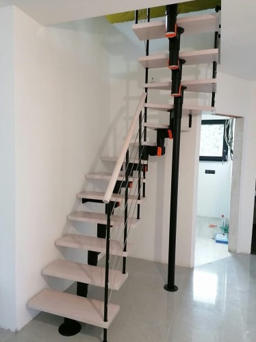 Schody CORA model Maxima 08 U-180 14 elementów