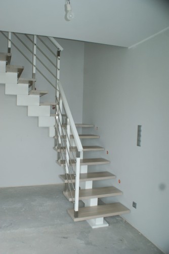 Kovové schody CORA model MIRO LUX  - ŽÁDEJTE O CENU!