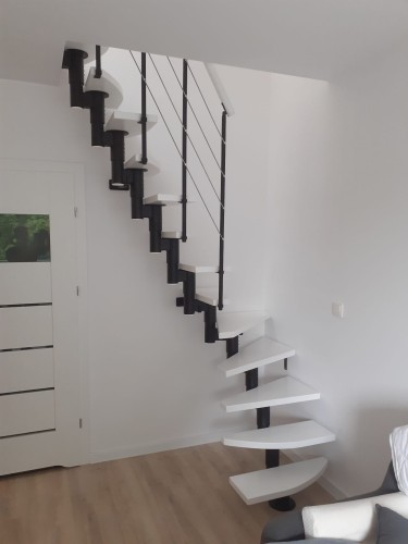  Kovové schody CORA model Molo 08 14 prvků 