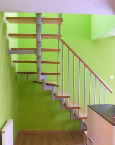 Schody modulární CORA model Mix extra 09 L-90 12 prvků