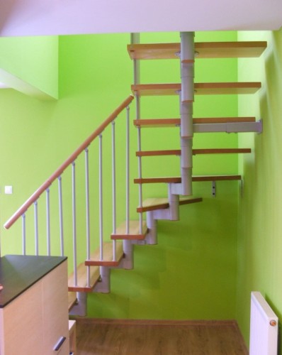 Schody modulární CORA model Mix extra 09 L-90 15 prvků