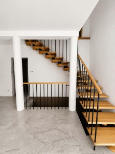 Schody metalowe CORA model Moreno 280 - Zapytaj o cenę! 